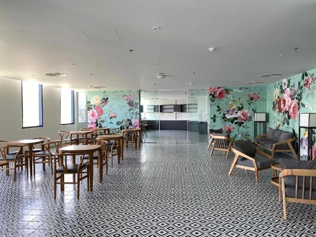 Artra Resort- Near Cam Ranh Airport 0*,